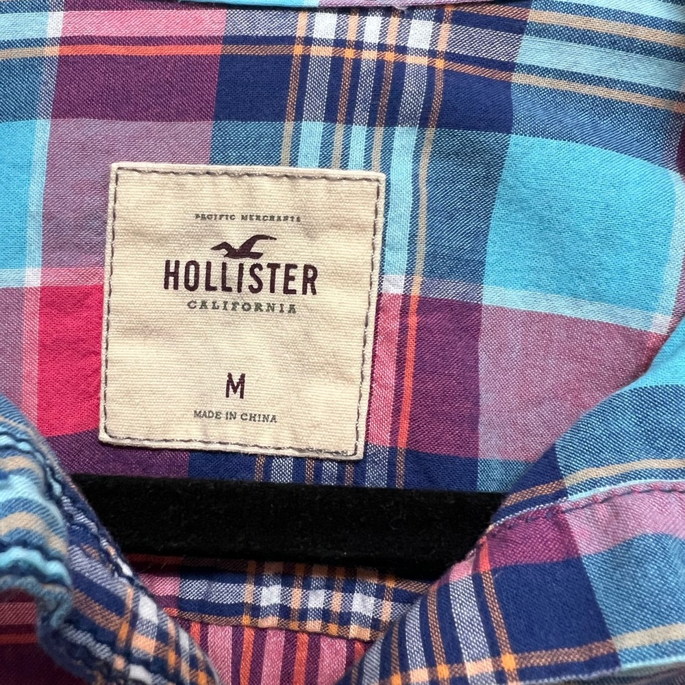 Hollister Plaid Button Up - Picture 4 of 4